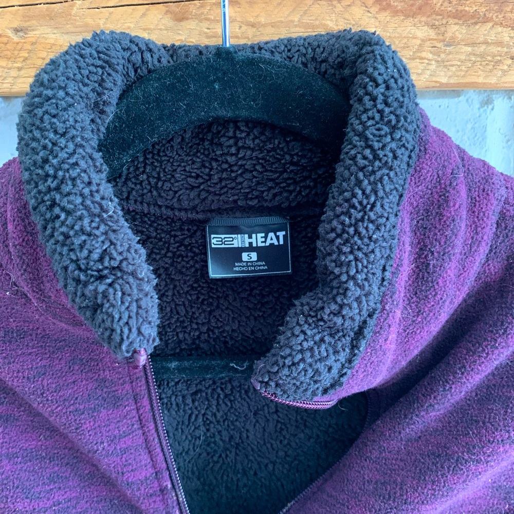 32 Degree Heat fleece zip up - Picture 3 of 8